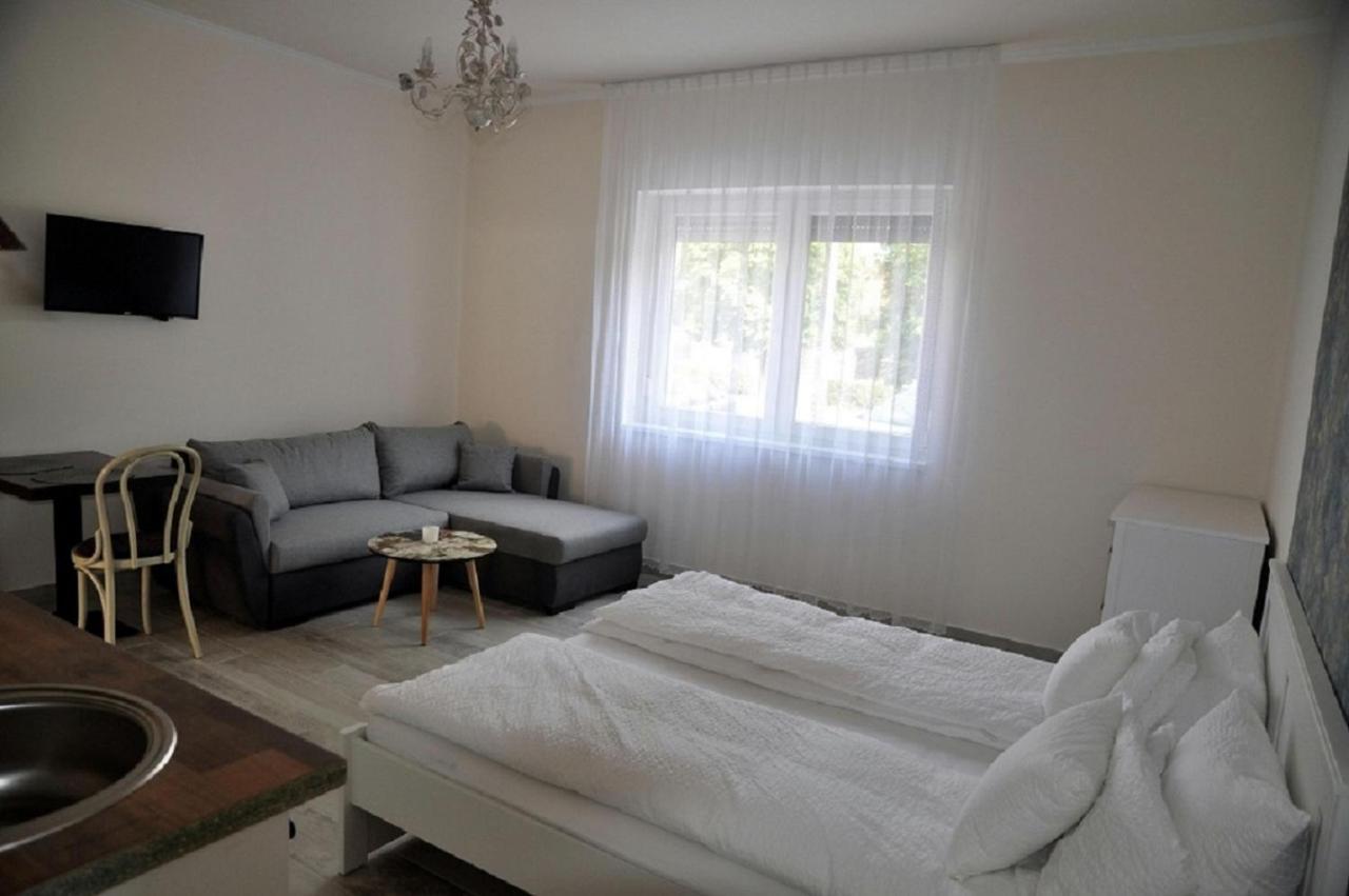 River Apartment Makó Zewnętrze zdjęcie