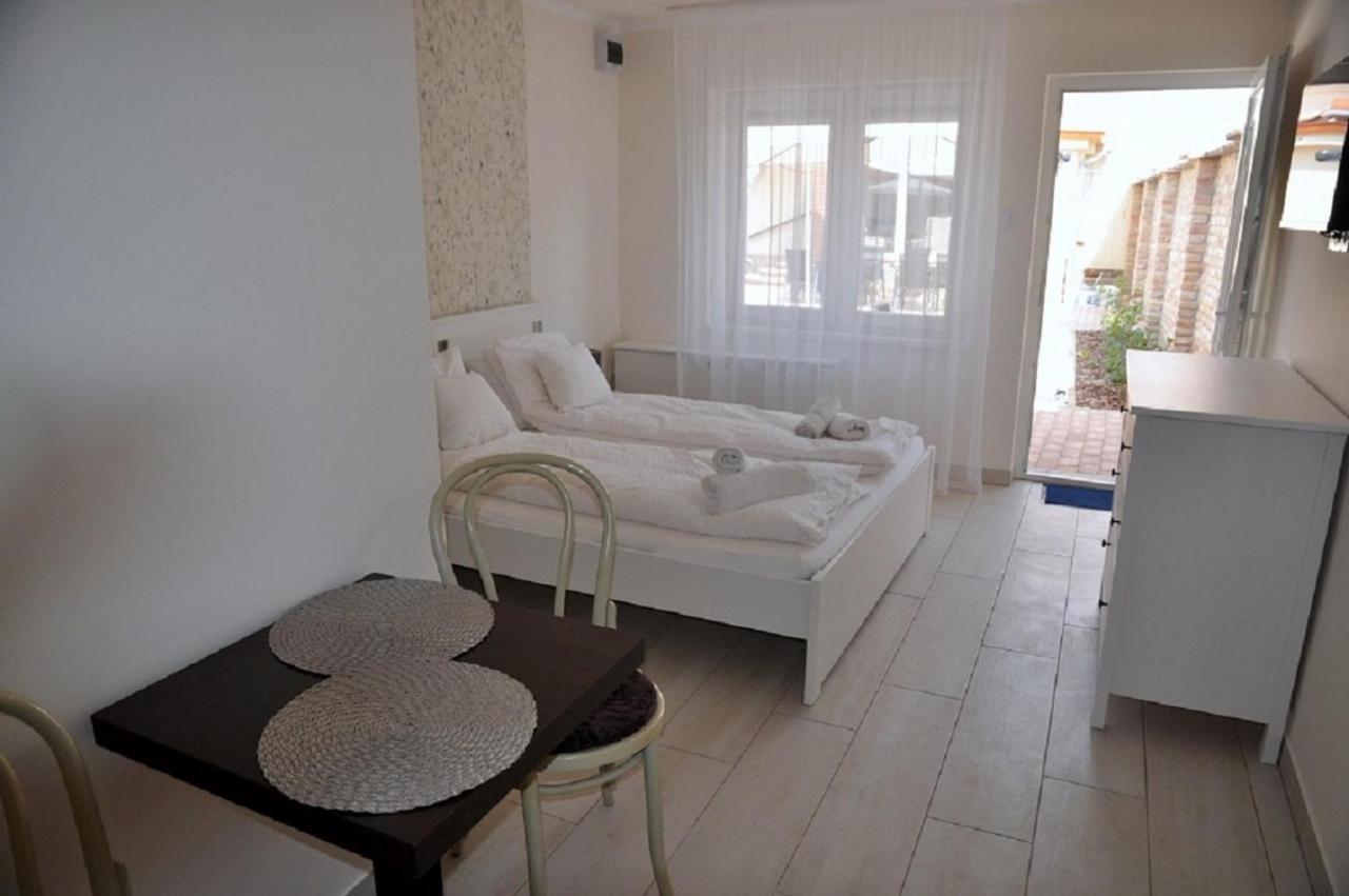 River Apartment Makó Zewnętrze zdjęcie